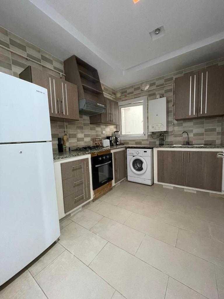 Corniche Apartment *